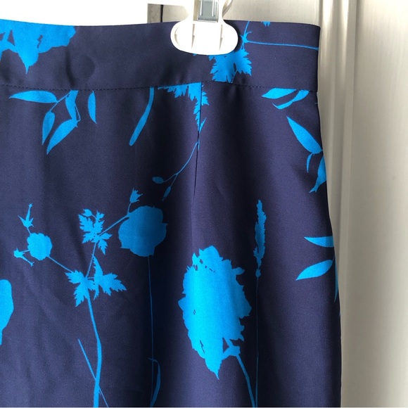 Ted Baker NWT Selaah Bluebell Side Slit Midi Skirt - Ted Baker Size 1 (US 2) - Picture 6 of 13